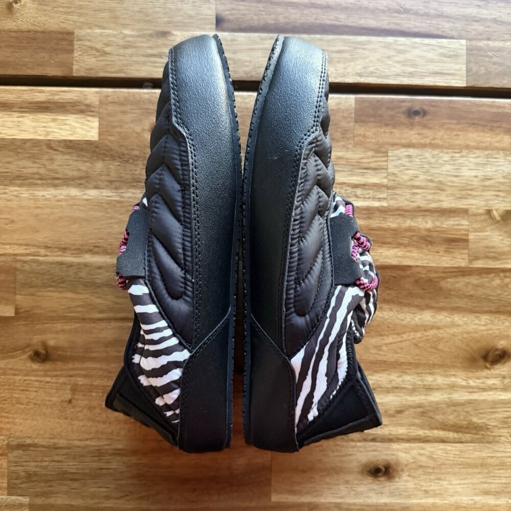 New Balance Caravan Moc Slippers Black Zebra Print Synthetic Men’s Size 9 - Picture 9 of 13